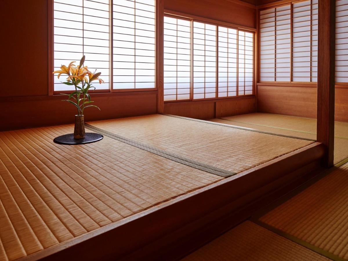 Yamatoya Honten Matsuyama  Bagian luar foto