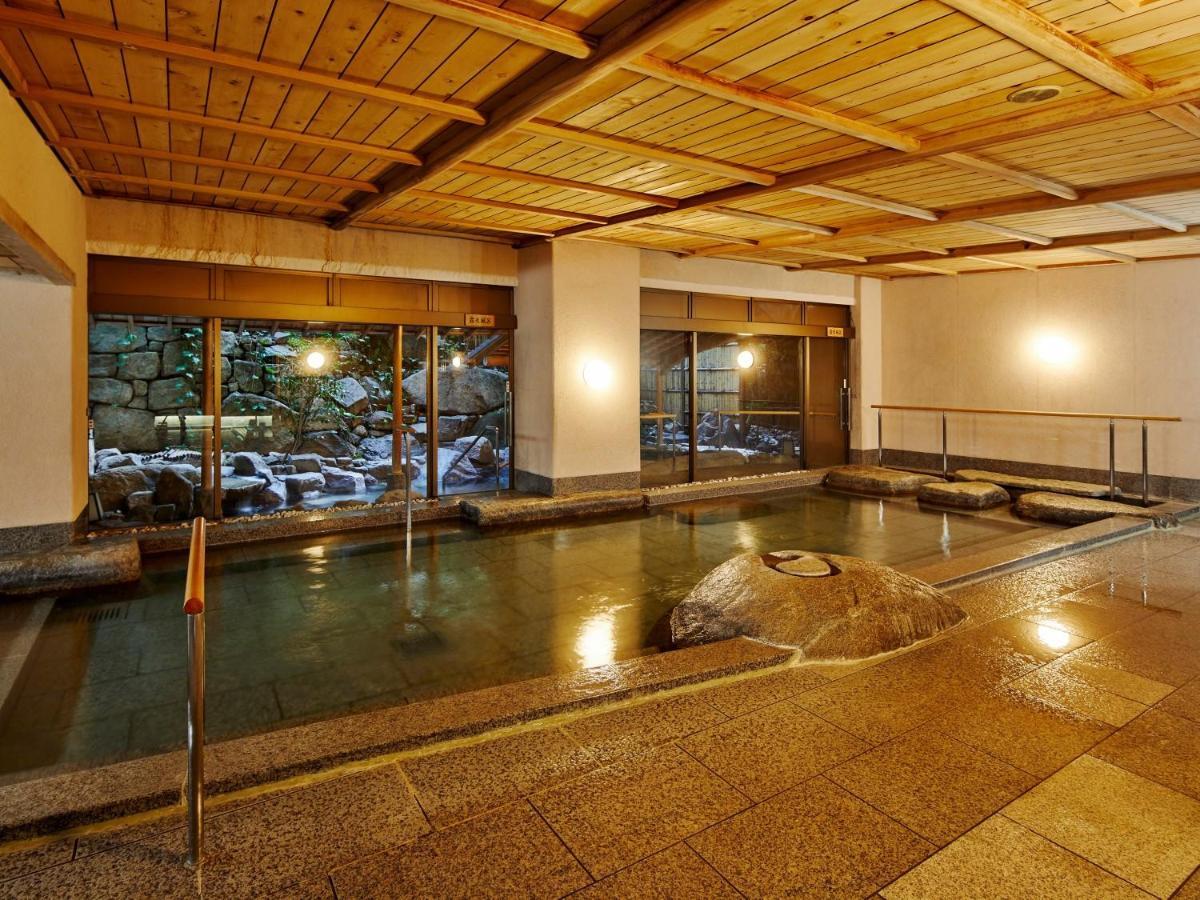 Yamatoya Honten Matsuyama  Bagian luar foto